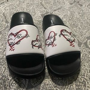 New Karl Lagerfeld Paris Love from Paris Ziva White Slides (Size 10 in men)